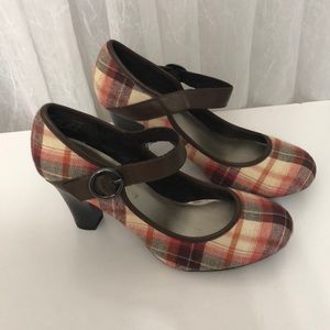 Plaid heels